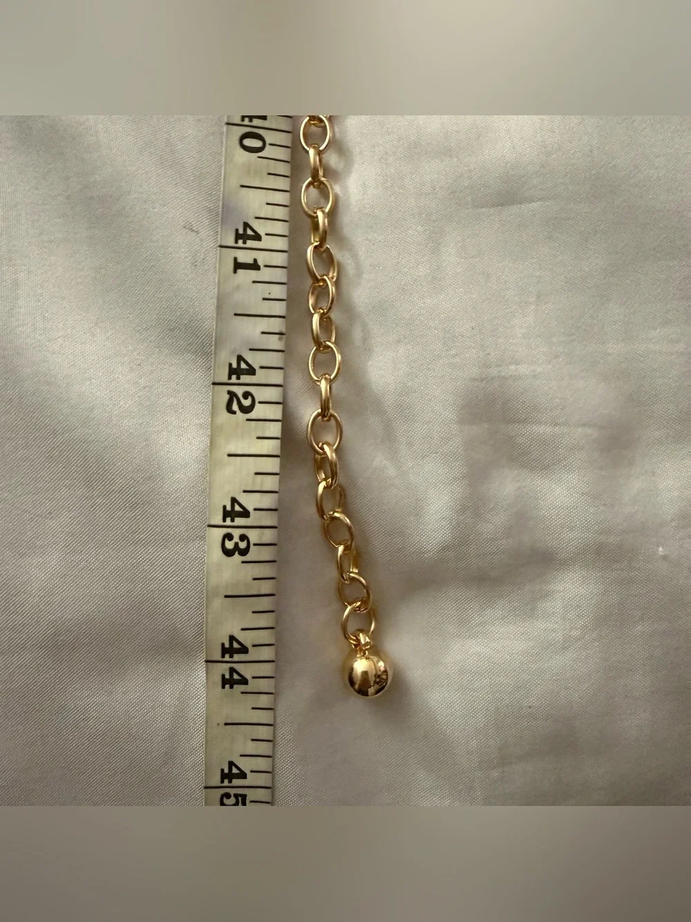 Gold tone disc chain belt